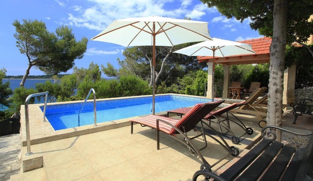 Villa "Villa Nova" with private pool