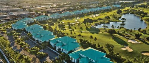 Villa Vista-2 Story w 3Bdrms & Golf View