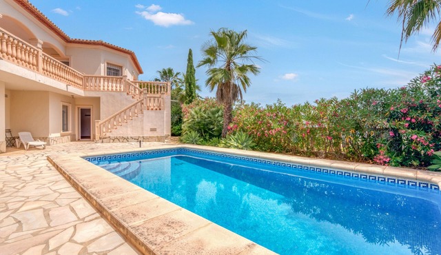 Villa 'Vista 28' with Sea View, Wi-Fi and Air Conditioning