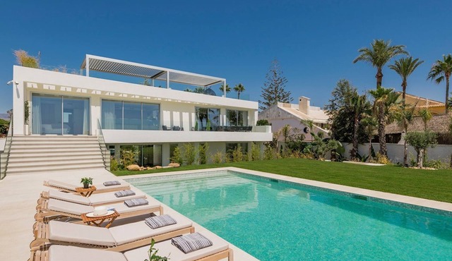 Villa Vista Mijas - Five Bedroom Villa, Sleeps 10