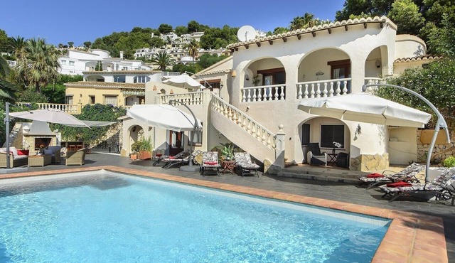 Villa 'Vista Moraira' with Sea View, Wi-Fi and Air Conditioning
