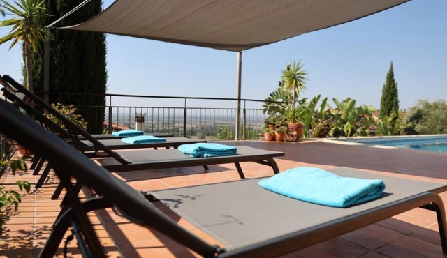 Villa Vista Real