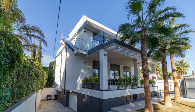 Villa Vistahermosa by United Renters