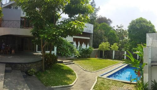 Villa Viyanes Sentul