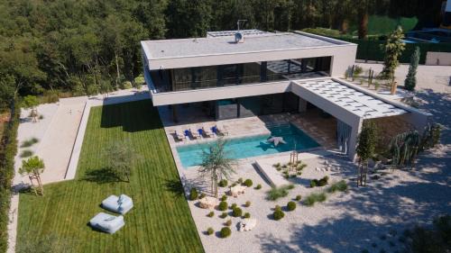 Villa Volpe Verde by Villas Guide