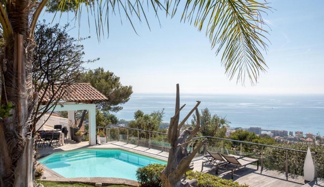 Villa vue mer proche Monaco et Menton