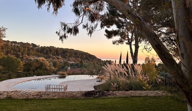 Villa vue mer au Calme à 10 min des Plages. Prox Calanques Cassis et Marseille
