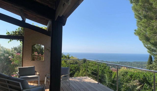 Villa vue mer et Collines