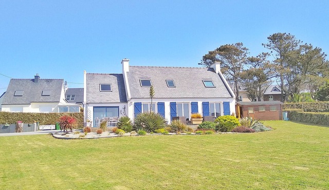 Villa vue mer Panoramique sur Ouessant et Plage de Sable à 100m