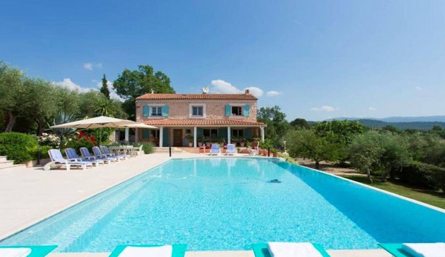 Villa with private pool (14m x 7m), 5 bedrooms, panoramic view, quiet, A/C