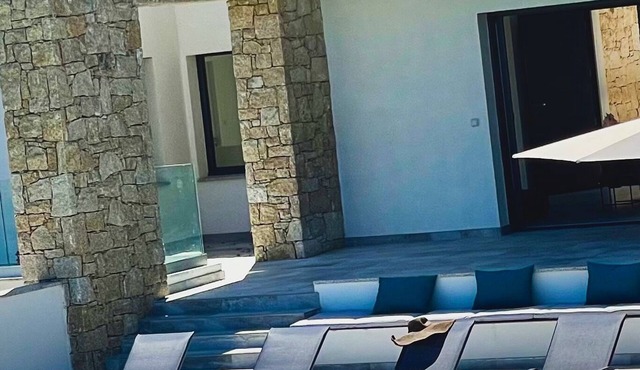 VILLA WAGRAM EXCEPTIONAL SEA VIEW LARGE SWIMMING POOL LUXURY AMENITIES