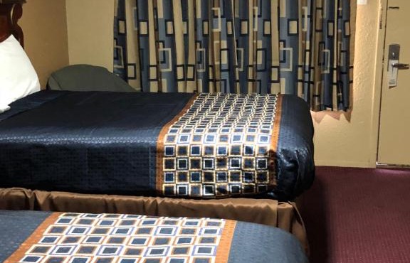 Villa West Inn