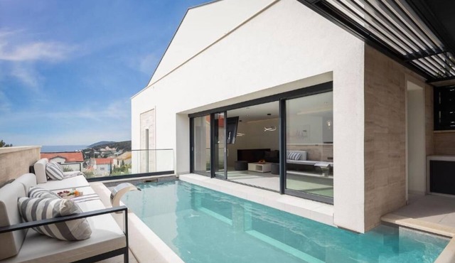 Villa white royale - with swimming pool room