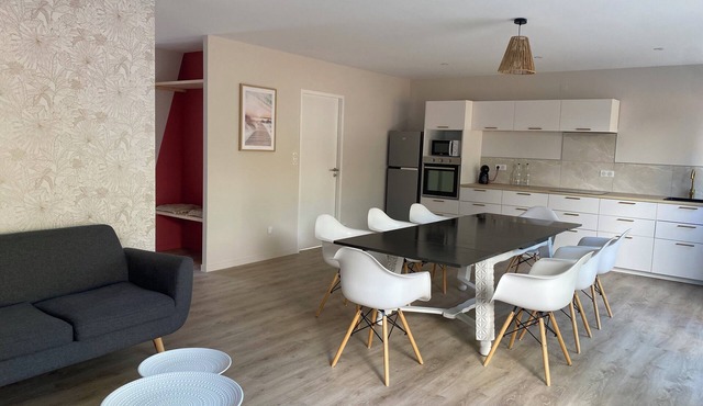 Villa with sea access and spa