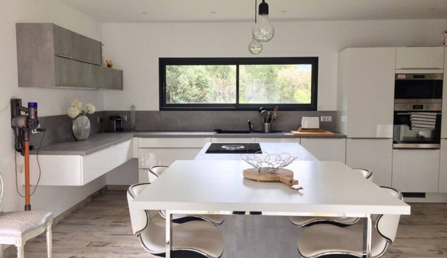 Villa with suite near Ajaccio