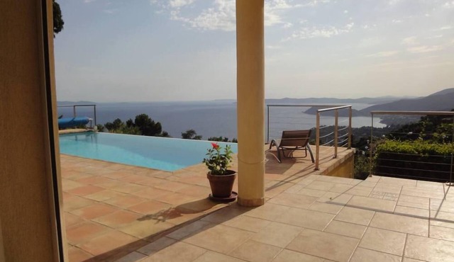 Villa with private pool, magical view, absolute calm