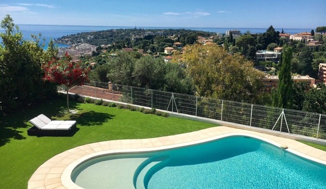 Villa with pool, ranked 5 ⭐️, on the French Riviera between Monaco and Menton