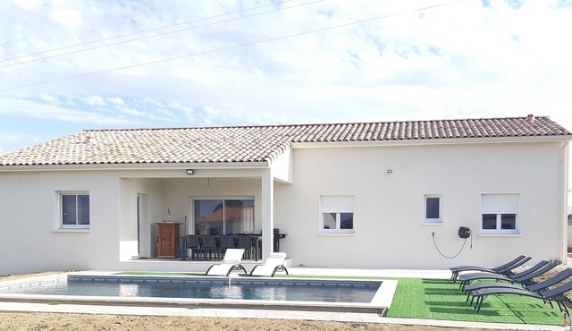 Villa with 4 bedrooms and pool