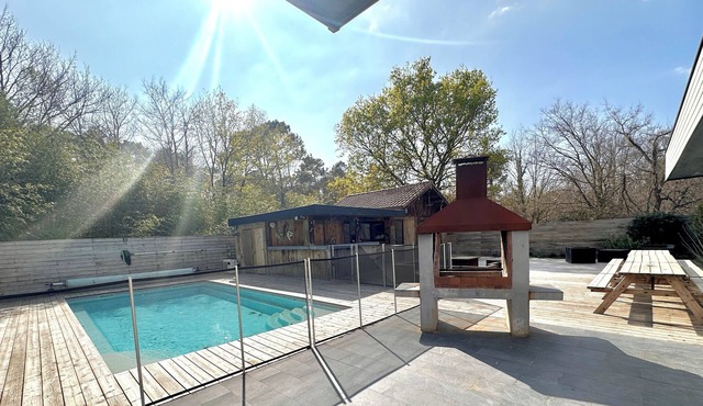 Villa with 7 bedrooms and pool For 16