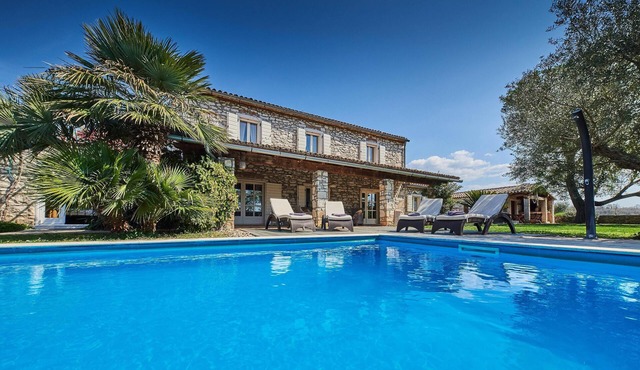 Villa with a private pool and a spacious garden