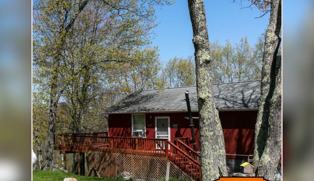 Villa With A View: View of Tioga-Hammond Lake