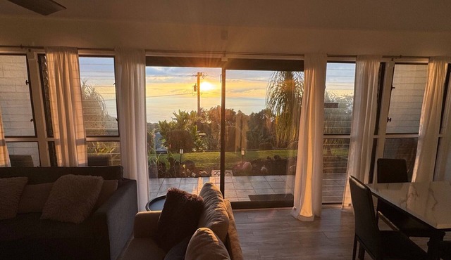 Villa with a View - Kailua-Kona Style