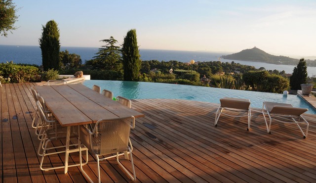 Villa with an exceptional view of the sea and the bay of Agay