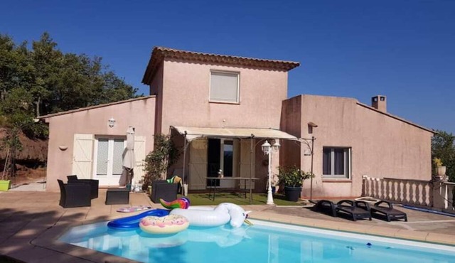 Villa with breathtaking view of the Massif des Maures
