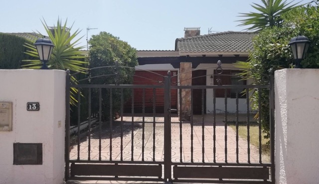 Villa with comfortable and quiet garden near the beach