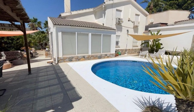 Villa with Private Pool & Hot Tub