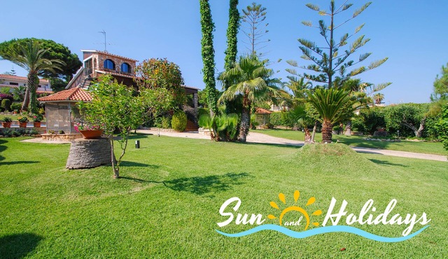 Villa with fabulous private pool, large lawned garden.