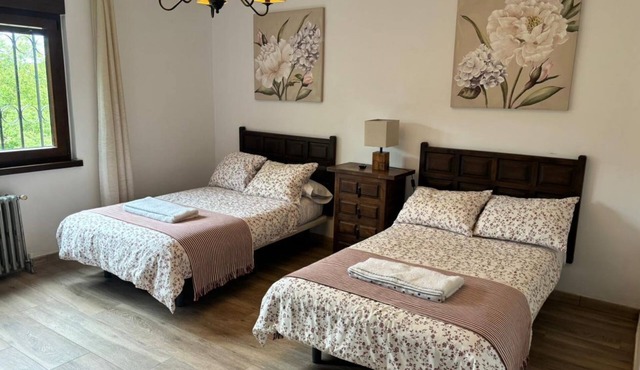 Villa with farm on the coast of Llanes