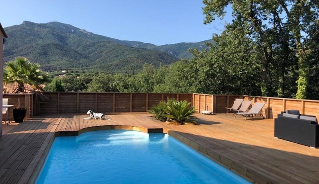 Villa with pool and superb views on Laroque des Albères!