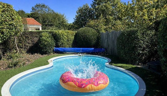 Villa with pool - near the sea - La Pironnière