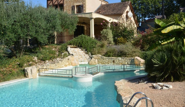 Villa with closed garden, private pool and playground for children