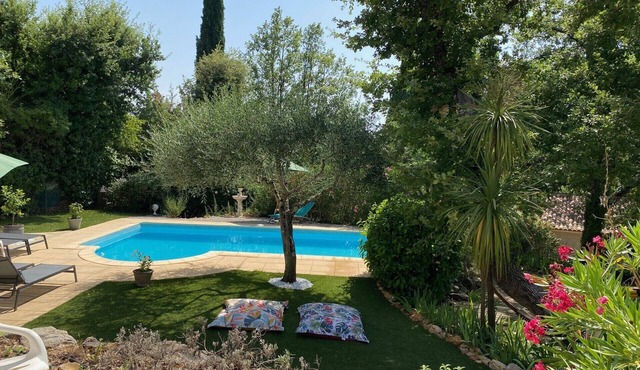 Villa with private pool between Land and Sea