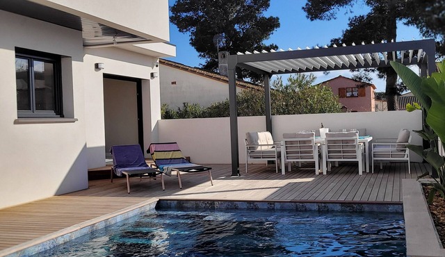 Villa with seaside pool - Sainte-Marie-La-Mer