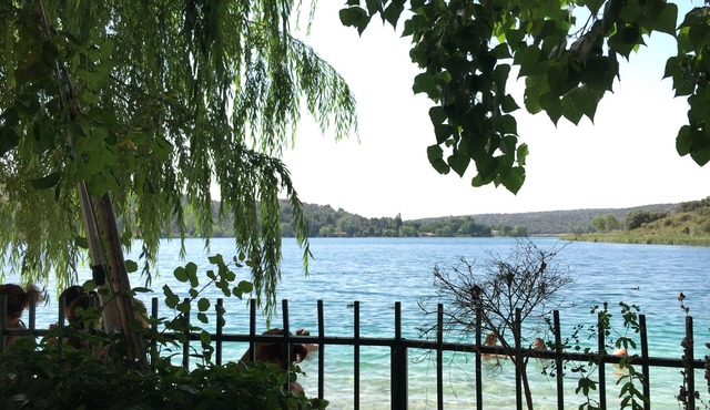 Villa with Garden and Fireplace overlooking the Colgada de Ruidera Lagoon