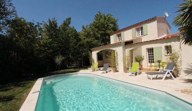 Villa with garden and private pool (classified 3 stars)