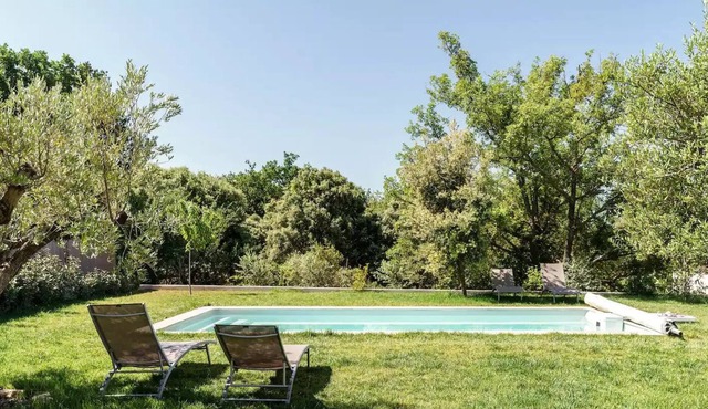 Villa with garden & swimming pool Aix en Provence direction Luberon