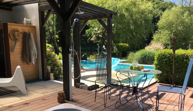 Villa with heated pool, SPA, for 12 people, on the banks of the Blavet river