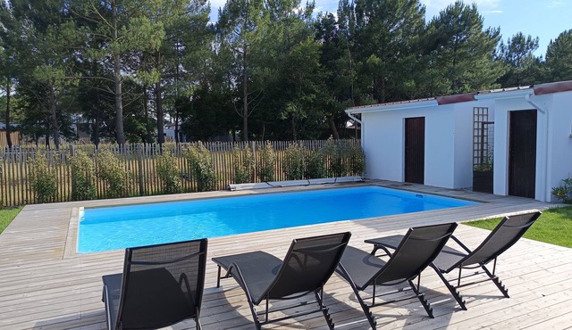 Villa with heated pool on the beach