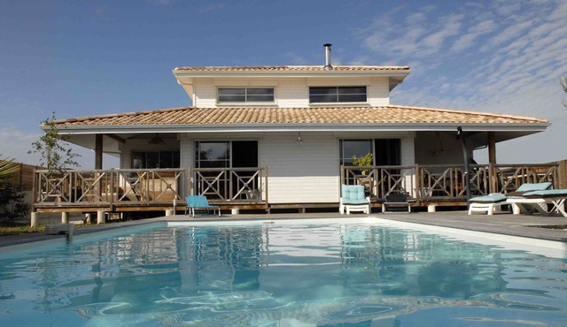 Villa * with heated pool, along the Bassin d'Arcachon, near beaches