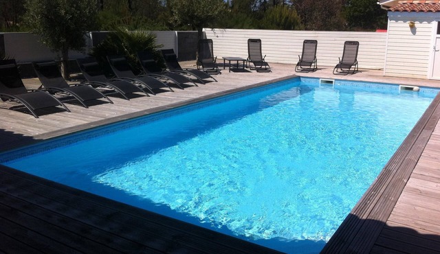 Villa with heated pool 600 meters from the beach