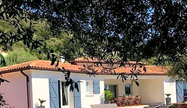 Villa with heated pool between Porto Vecchio and Bonifacio 10 minutes from the beaches