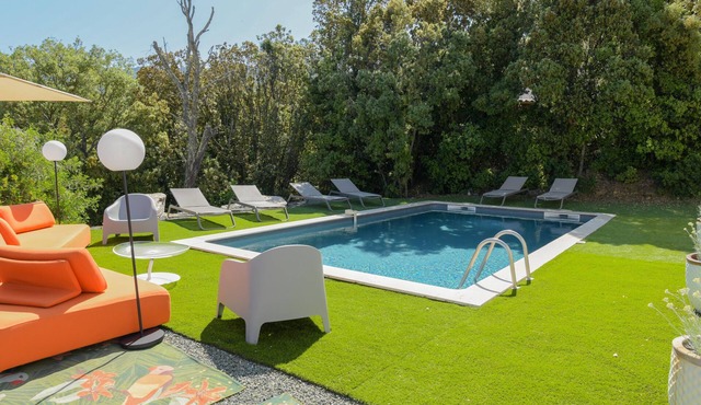 Villa with heated pool between OLETTA and ST FLORENT
