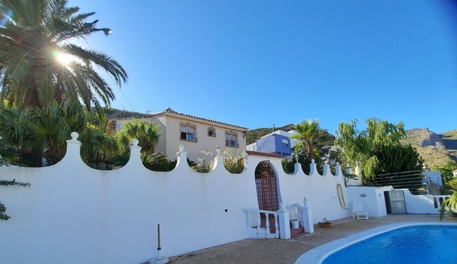 Villa with heated pool and a lovely green garden