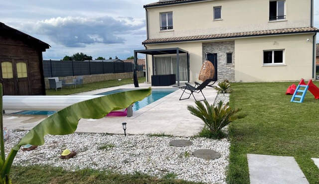 Villa with heated pool