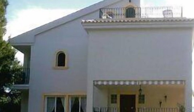 Villa with Heated Private Pool - near Benidorm and City of Sport Complex