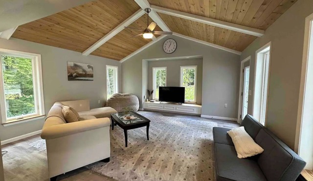 Villa with hot tub on Ash Lane